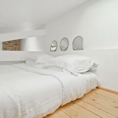 Stunning 1 Bed Apt W/decorated Int Nr Opera *